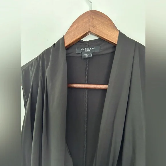 GUESS by Marciano Sleeveless Bodysuit with plunging neckline 🌚🖤 - Picture 4 of 8